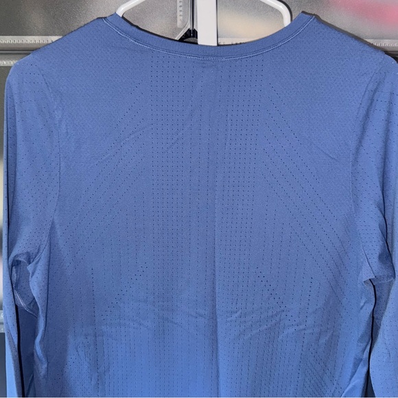 Athleta In Motion Seamless Long Sleeve Top in Blue Women’s L - Picture 10 of 14